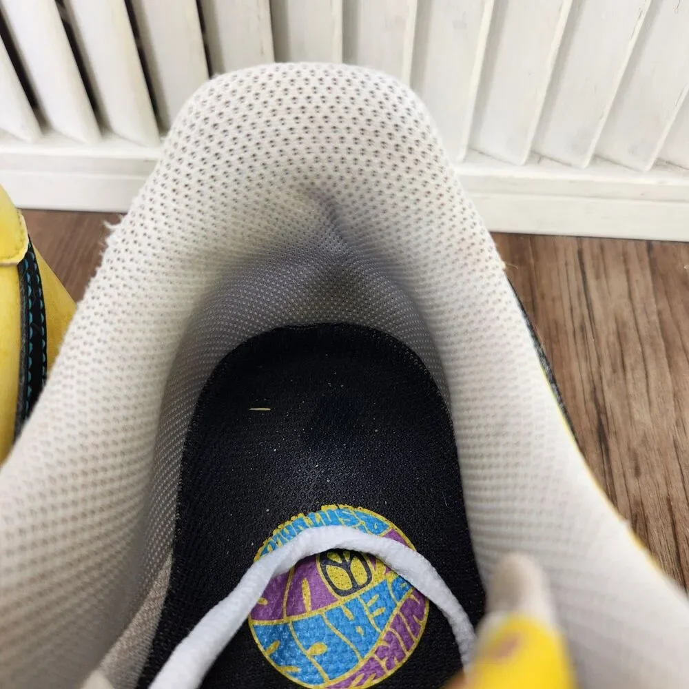 Nike Air Force 1 Peace Love & Basketball Sneakers Mens Sz 9.5 Yellow DC1416-700